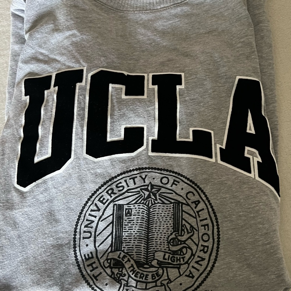 UCLA xs oversized top